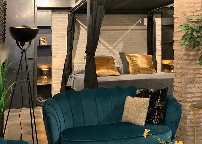 Romantic Wellness Colosseo Appartement